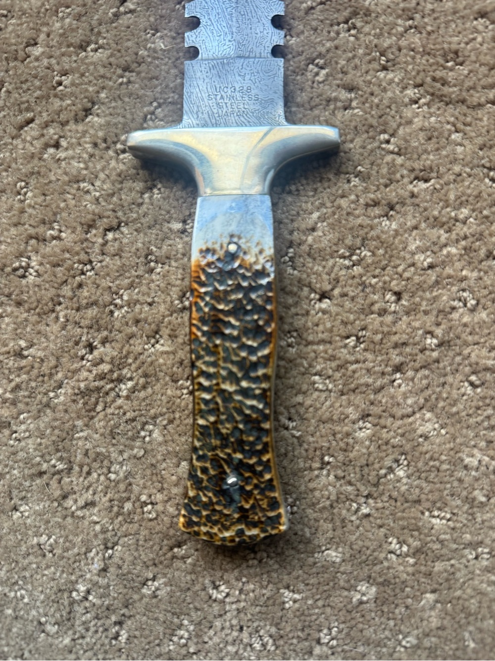 *VINTAGE UNITED CUTLERY JAPAN UC328 "IRON CROSS" DAMASCUS KNIFE W/LEATHER
SHEATH - Picture 3 of 10